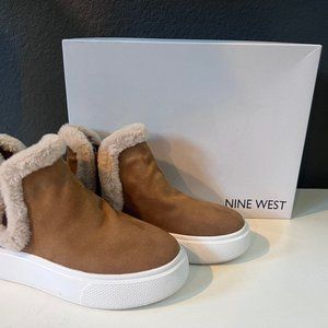 Sz 6 New Nine West Faux Fur Platform Ankle Boots: Size 6